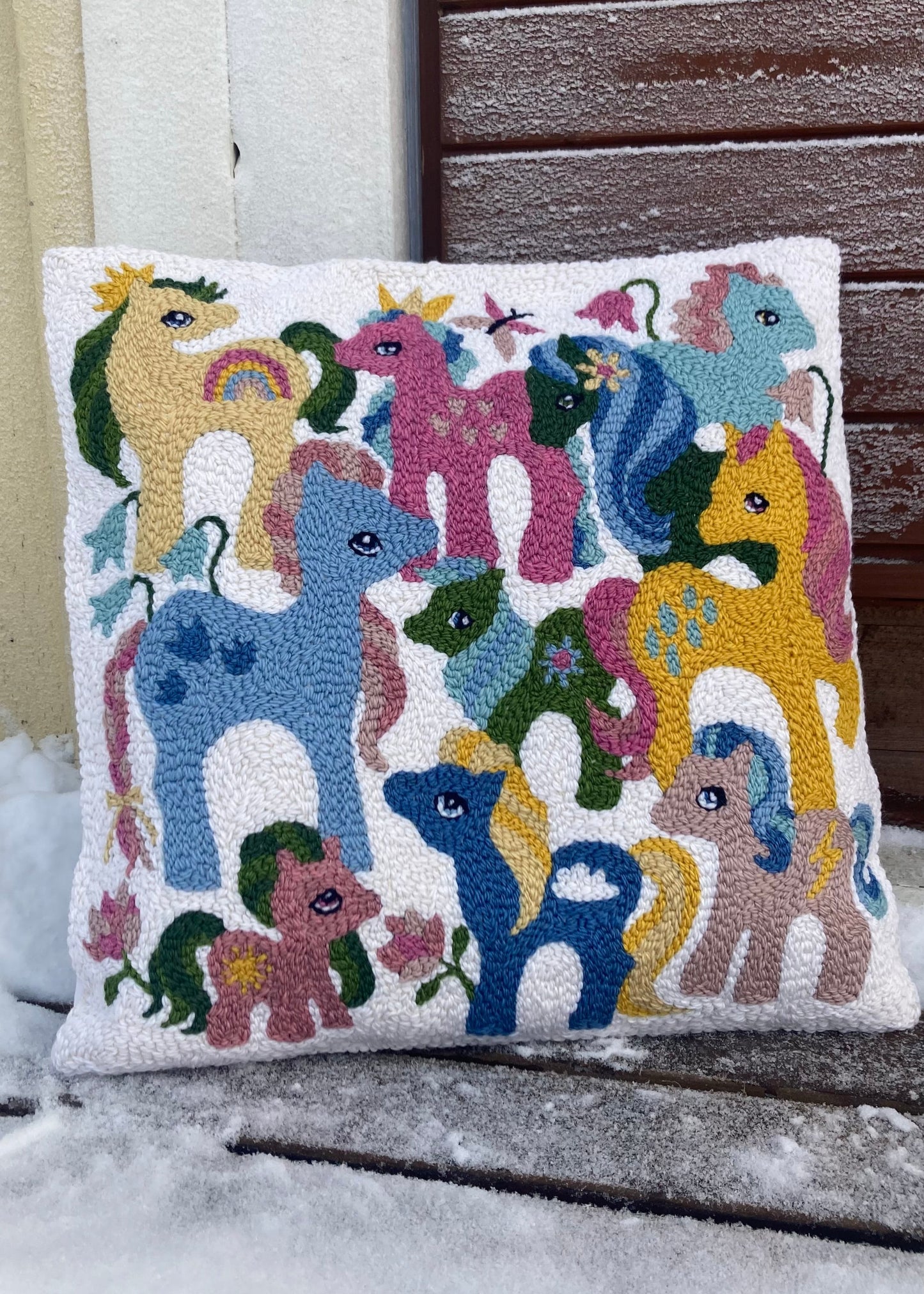 Ohje Ponit -tuftattu tyyny