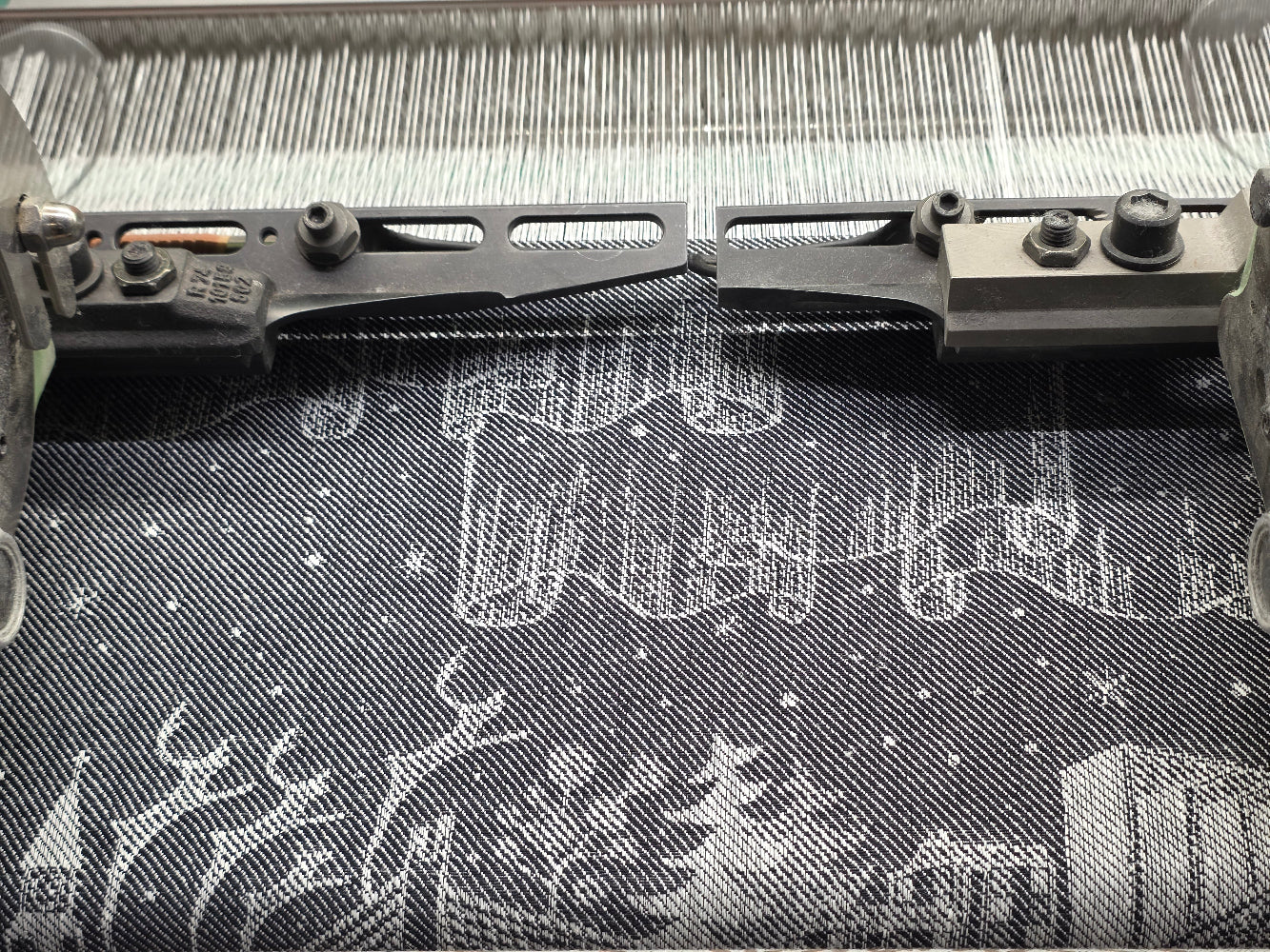 ENNAKKOMYYNTI Kudottu laudeliina Rovaniemi